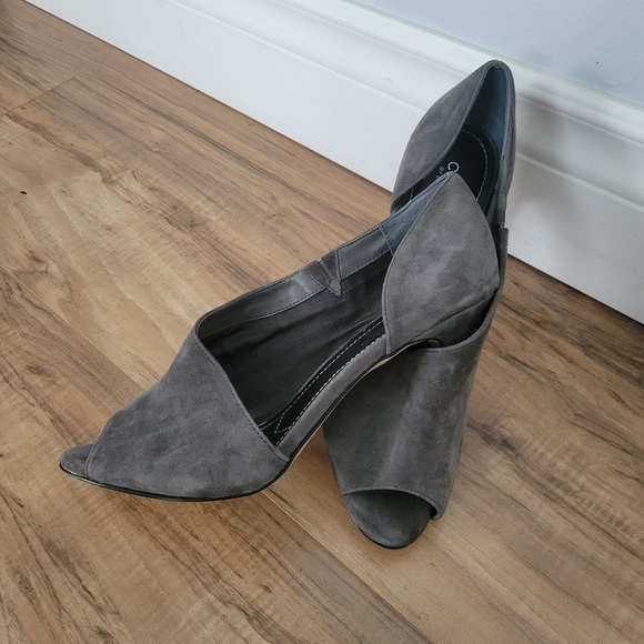 Charles David, Ladies Grey Peep Toe, Suede D'orsay Shoes, Size 9.5 - Picture 6 of 8